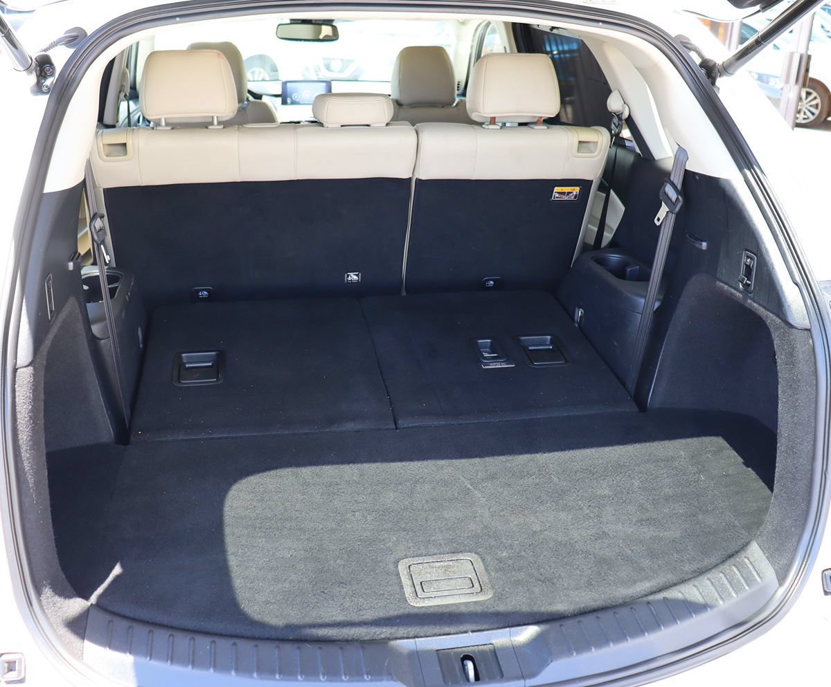 Used 2018 MAZDA CX-9 Touring w/ Touring Premium Package FWD image 26
