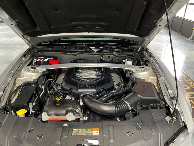 Used 2013 Ford Mustang GT Premium image 42