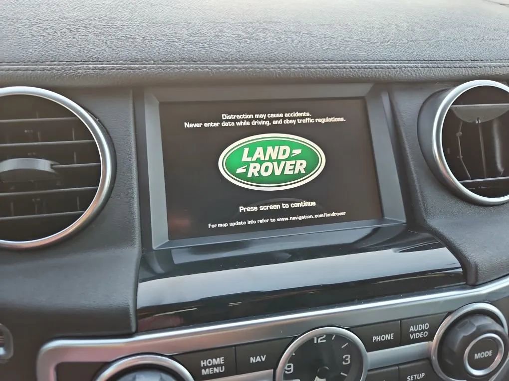 Used 2016 Land Rover LR4 HSE Silver Edition image 30