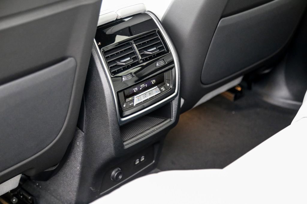 New 2026 BMW X7 xDrive40i w/ M Sport Package image 22