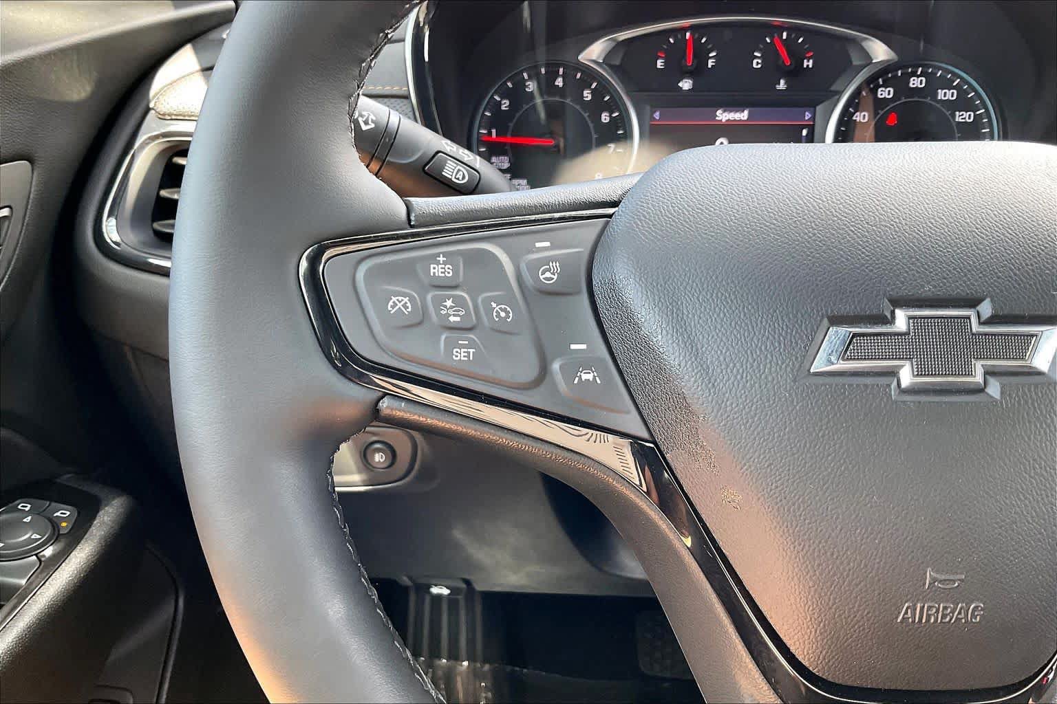 Used 2023 Chevrolet Equinox Premier w/ Redline Edition FWD image 18