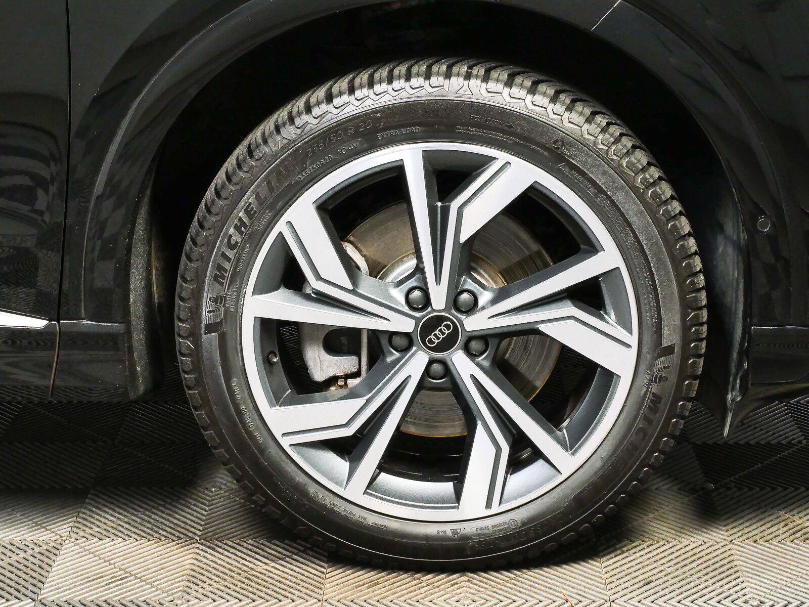 Used 2023 Audi Q4 e-tron Premium Plus w/ Premium Plus AWD/4WD image 39