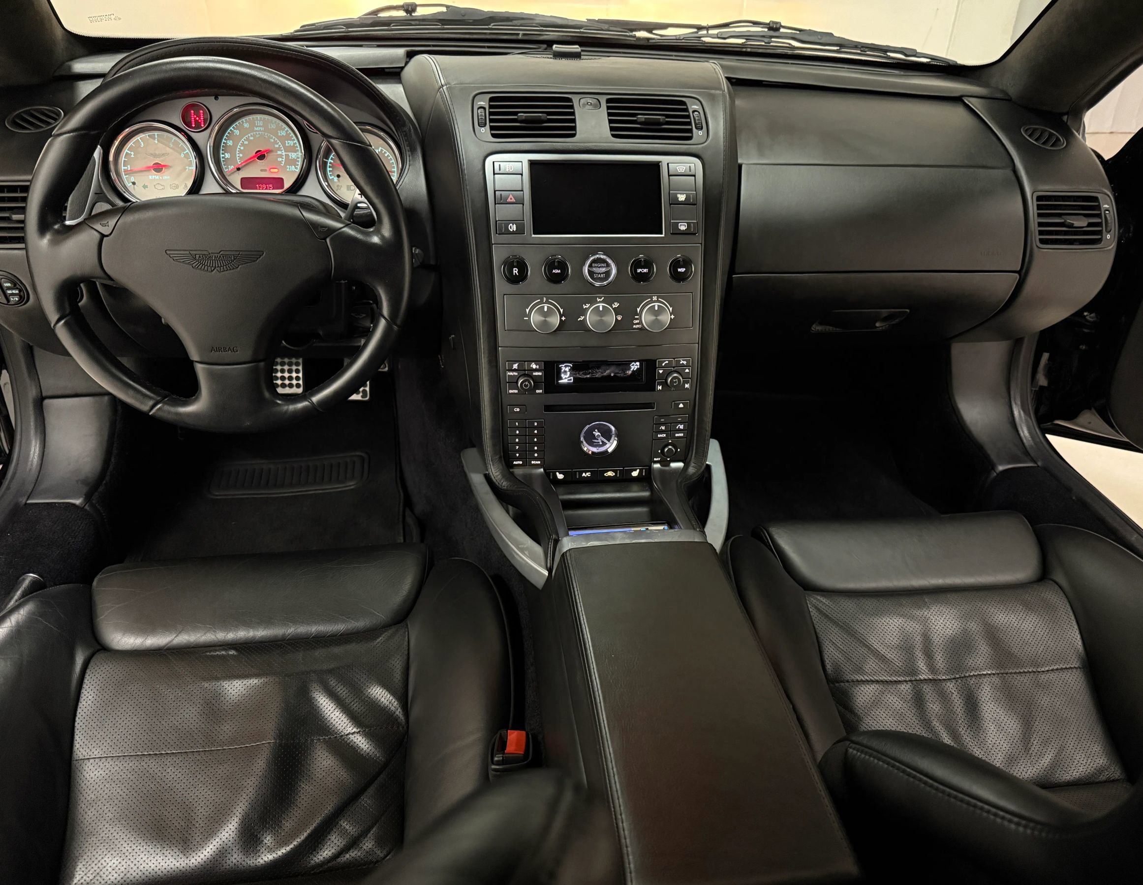 Used 2006 Aston Martin Vanquish S image 2