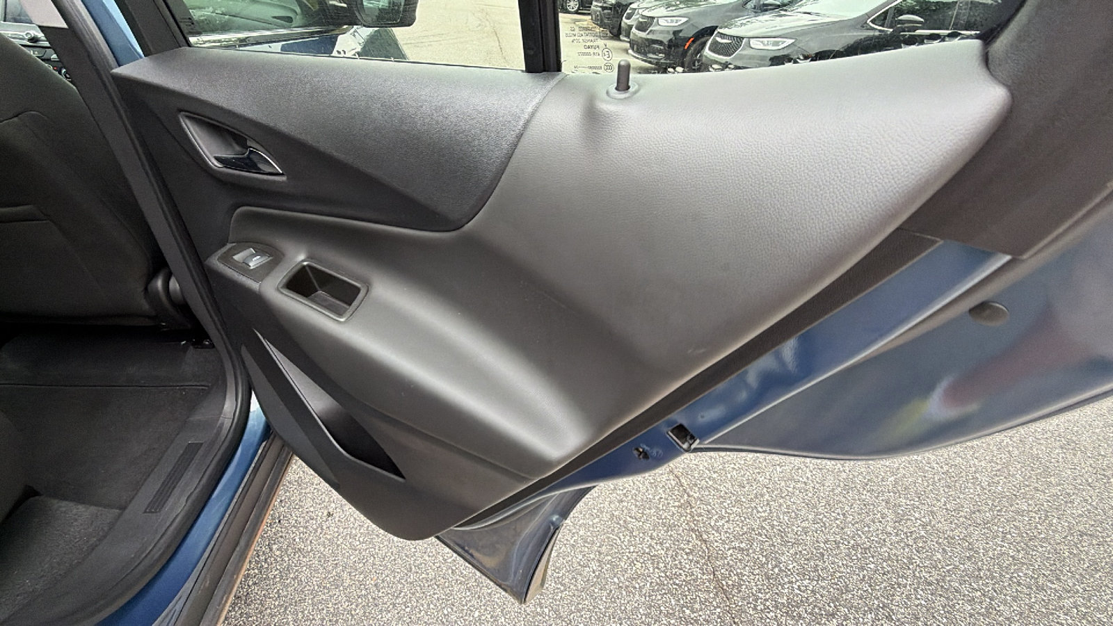 Used 2024 Chevrolet Equinox LT AWD/4WD image 20