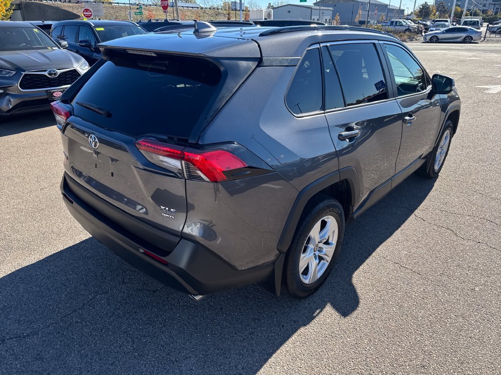 Used 2021 Toyota RAV4 XLE w/ Convenience Package AWD/4WD image 7