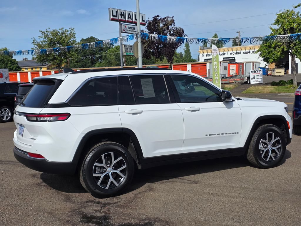 Used 2024 Jeep Grand Cherokee Limited AWD/4WD image 28