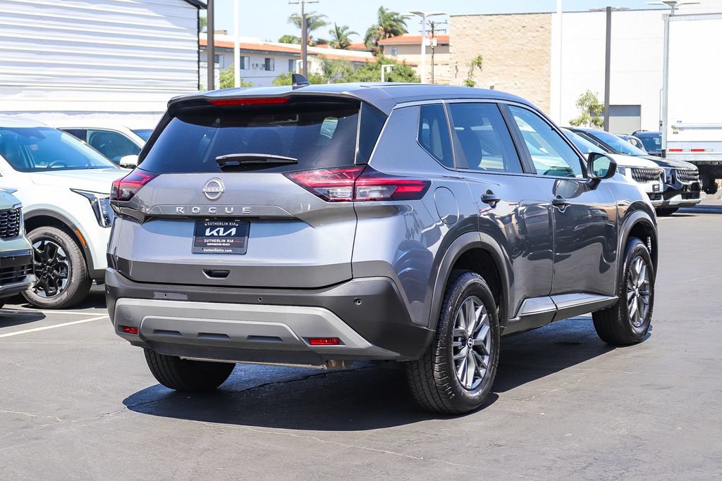 Used 2023 Nissan Rogue S FWD image 4