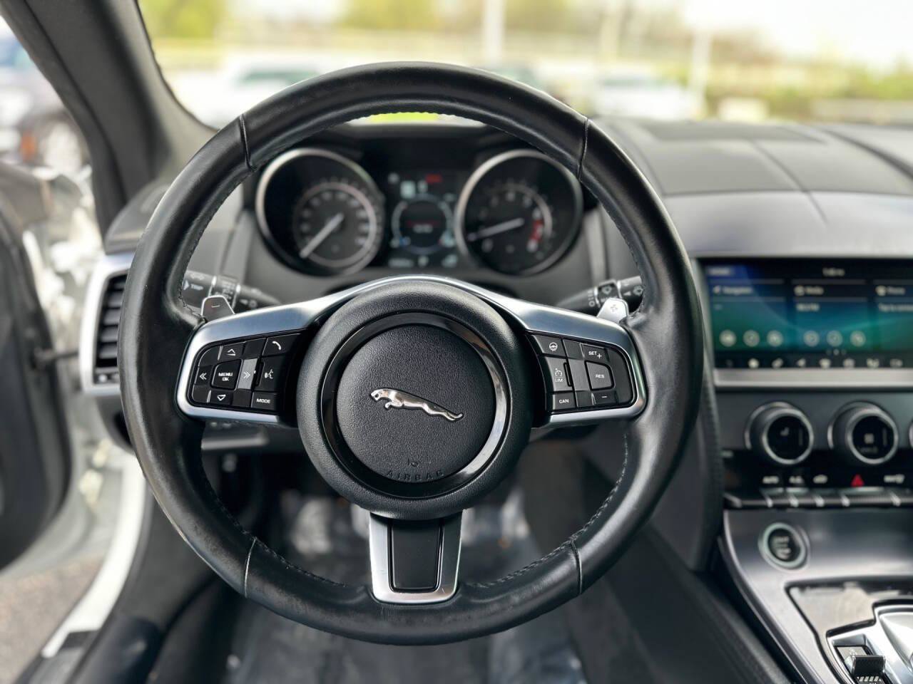 Used 2019 Jaguar F-TYPE Convertible RWD image 19