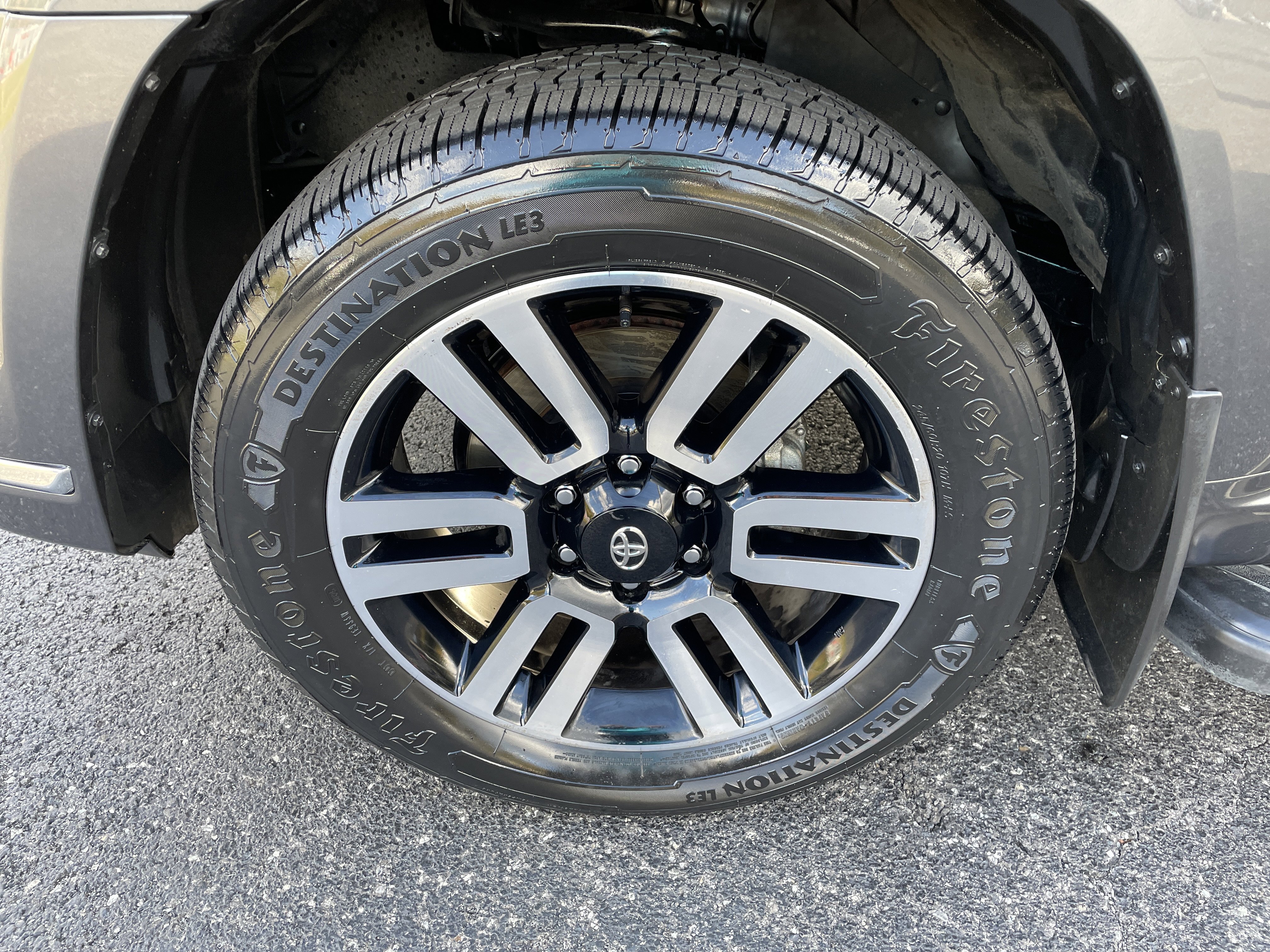 Used 2023 Toyota 4Runner Limited image 29