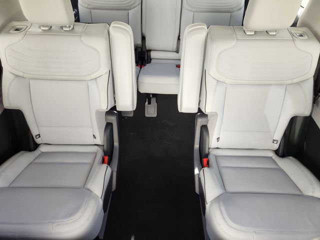 New 2026 Ford Expedition Platinum w/ Platinum Ultimate Package AWD/4WD image 14