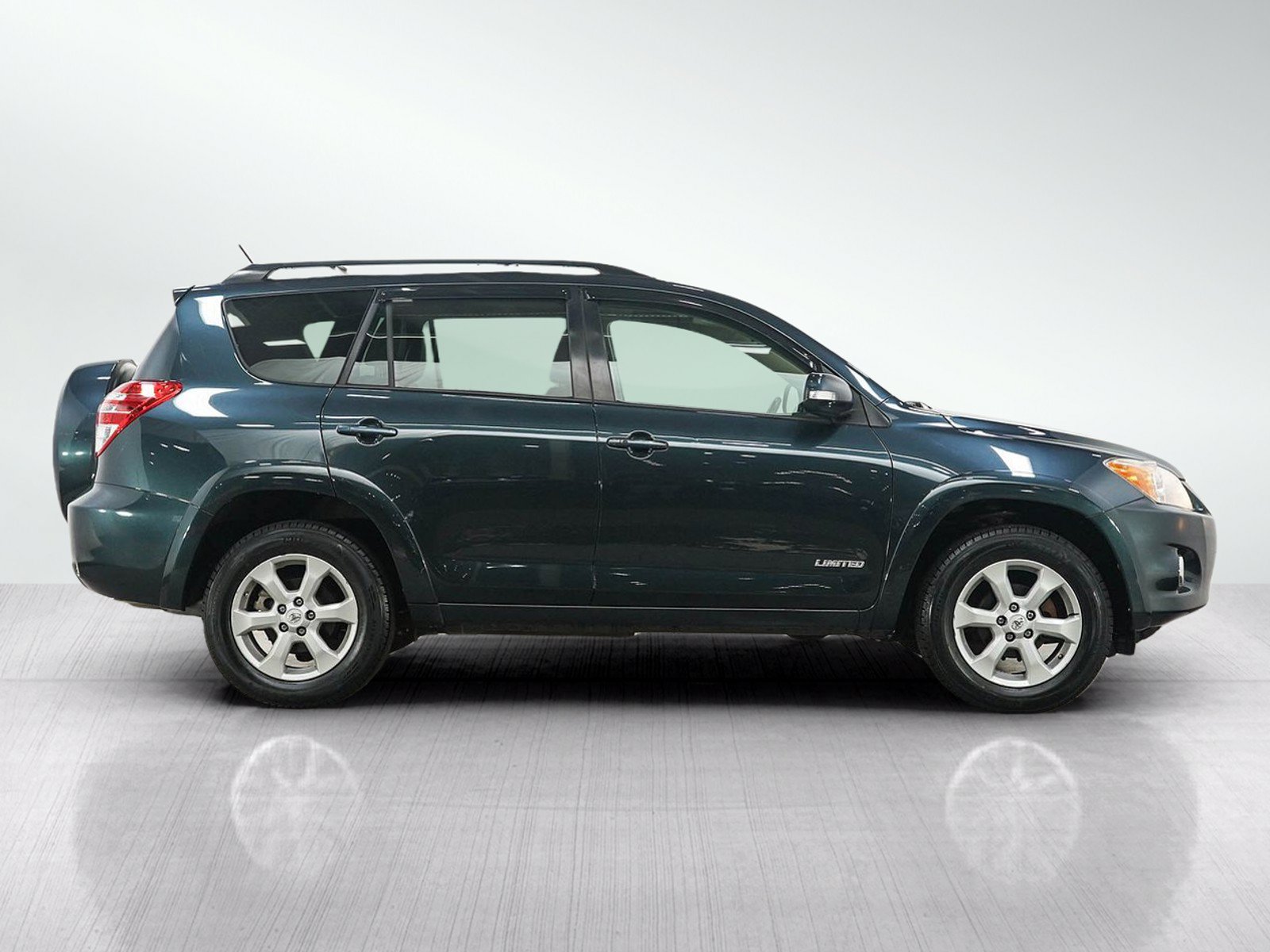 Used 2011 Toyota RAV4 Limited w/ Limited Extra Value Pkg AWD/4WD image 6