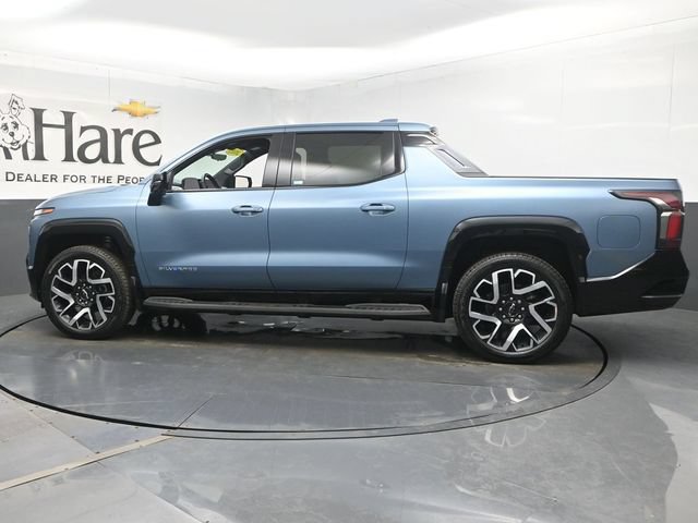 Certified 2025 Chevrolet Silverado EV RST AWD/4WD image 46
