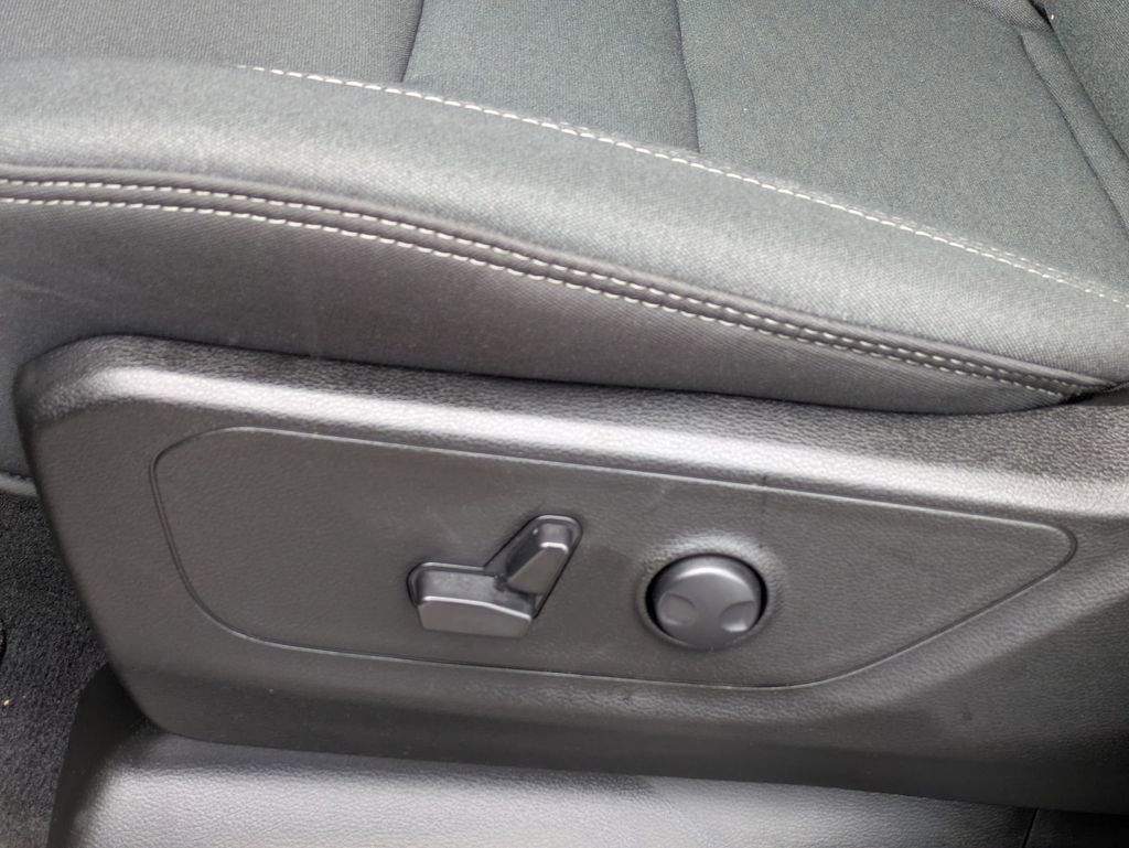 Used 2025 RAM 1500 Big Horn image 16