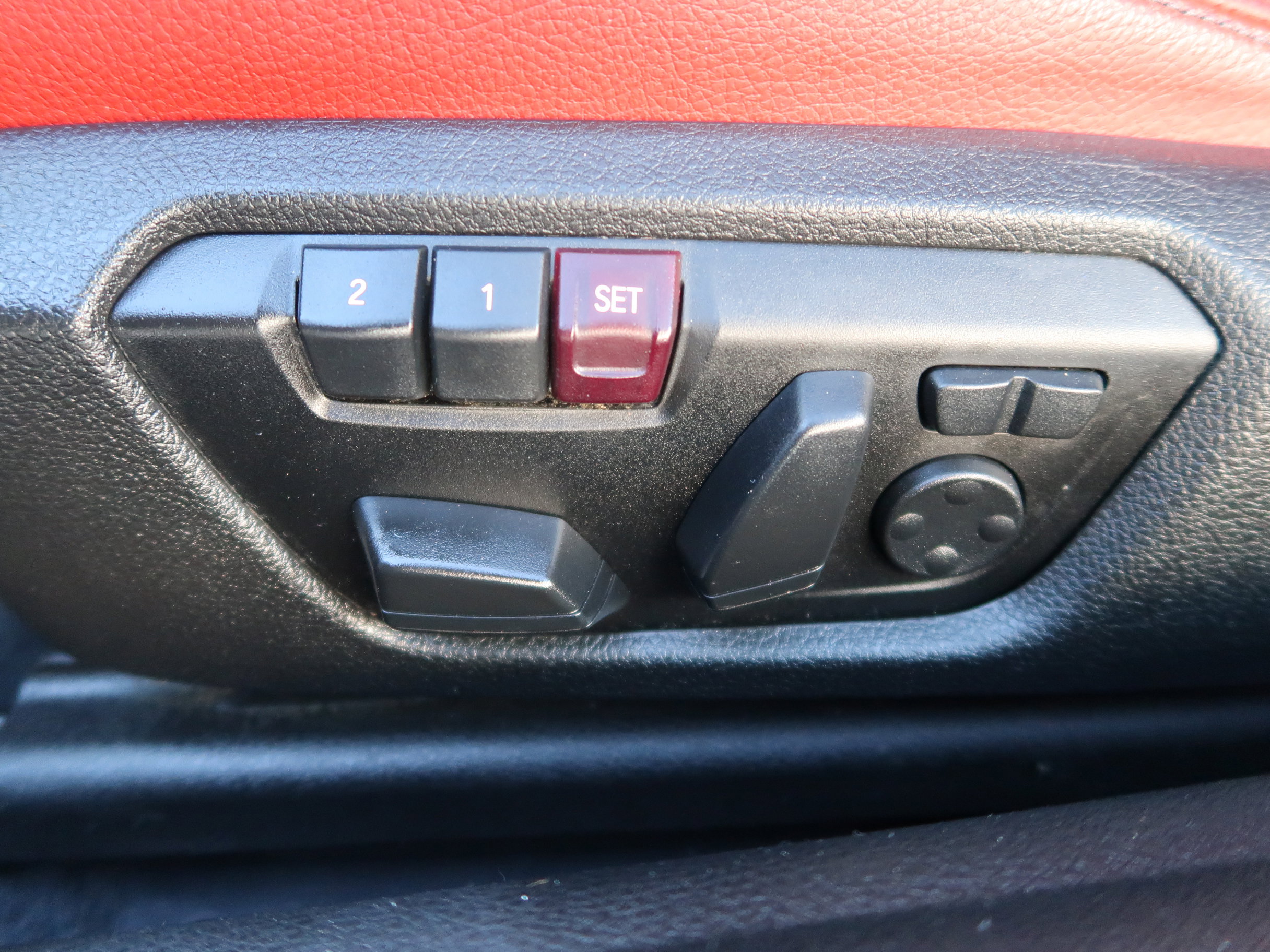 Used 2015 BMW M235i 2dr Cpe M235i RWD image 21