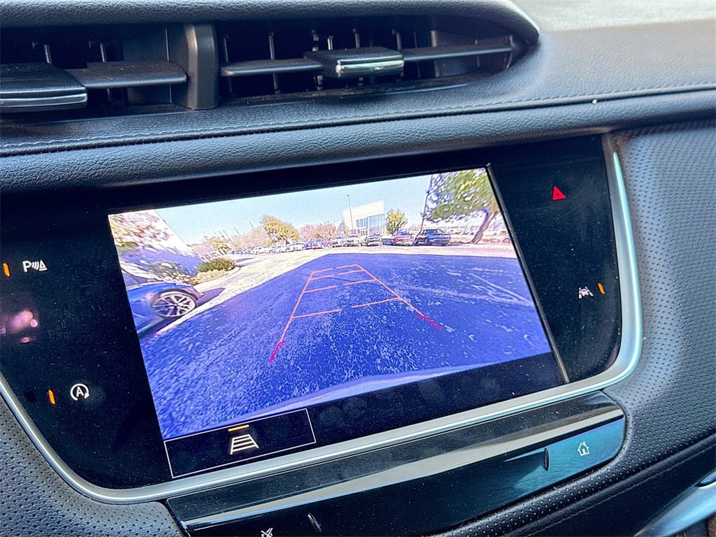 Used 2023 Cadillac XT6 Luxury image 13