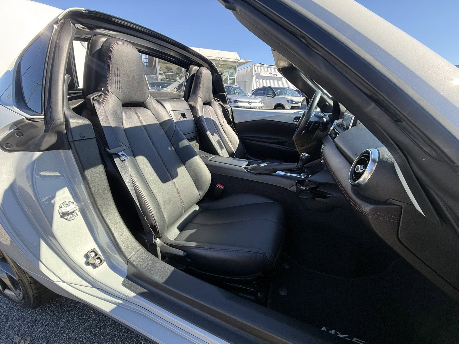 Used 2017 MAZDA MX-5 Miata RF Grand Touring RWD image 23