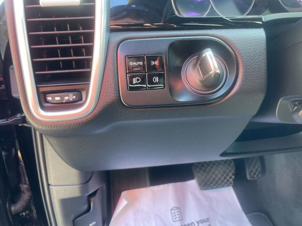 Used 2019 Porsche Cayenne image 18