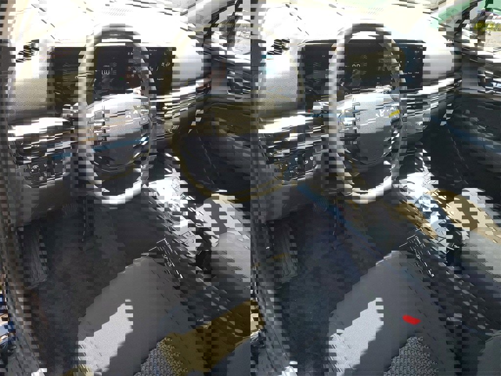 New 2026 Kia Sportage LX image 6