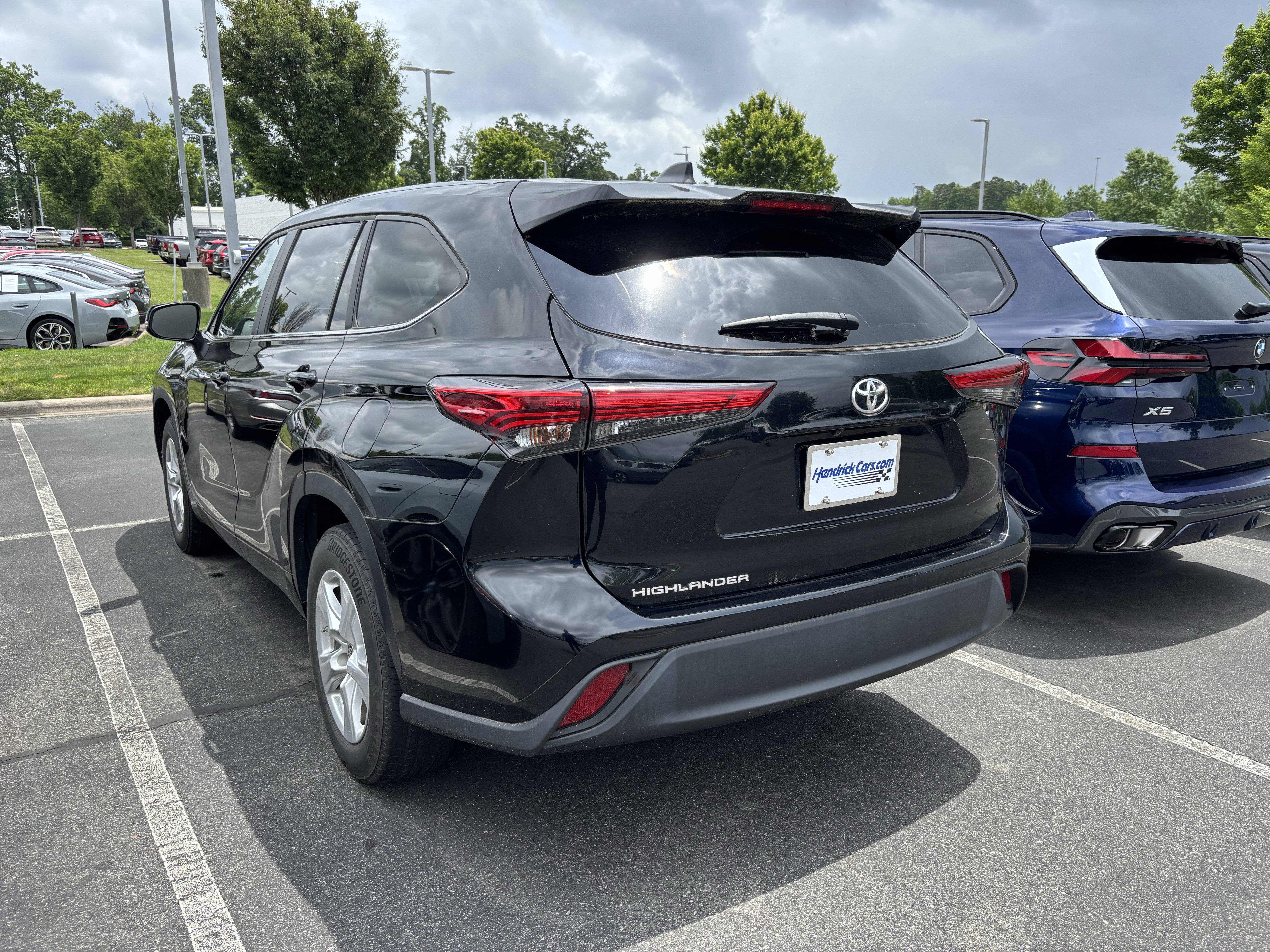 Used 2023 Toyota Highlander L FWD image 15