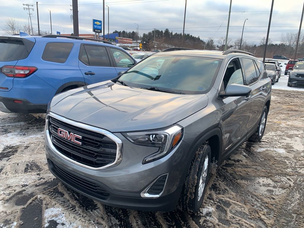 Used 2018 GMC Terrain SLE w/ Driver Convenience Package image 2