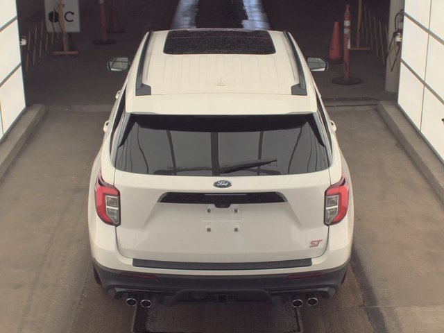 Used 2024 Ford Explorer ST w/ Equipment Group 401A image 4