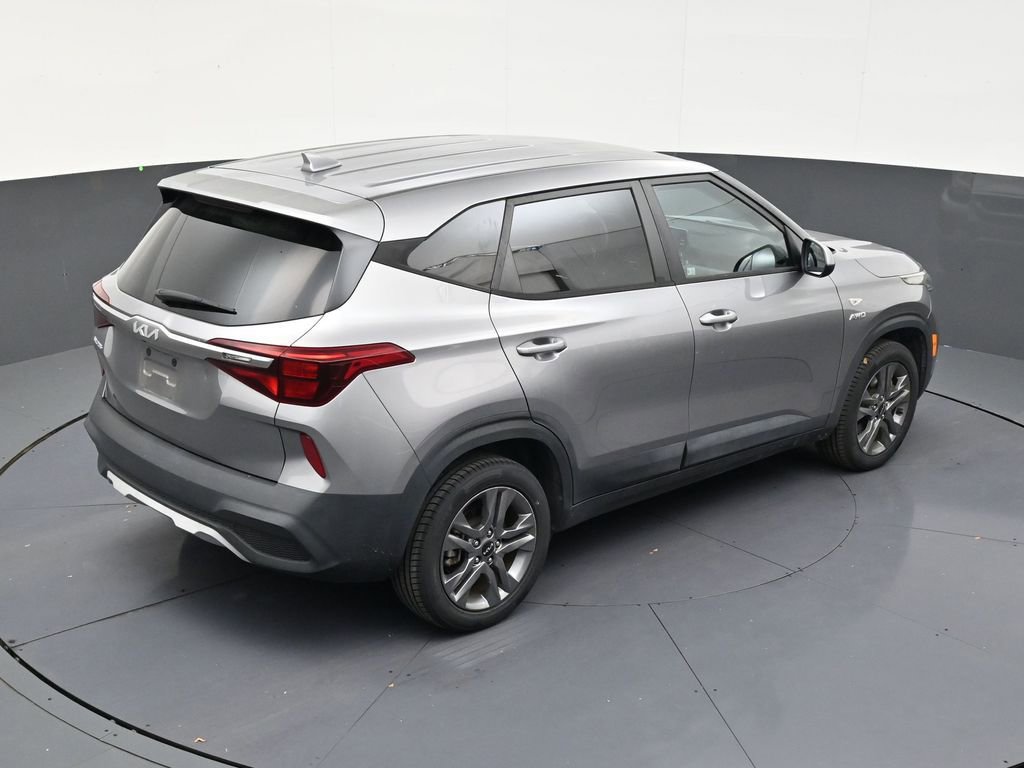 Used 2022 Kia Seltos LX AWD/4WD image 16