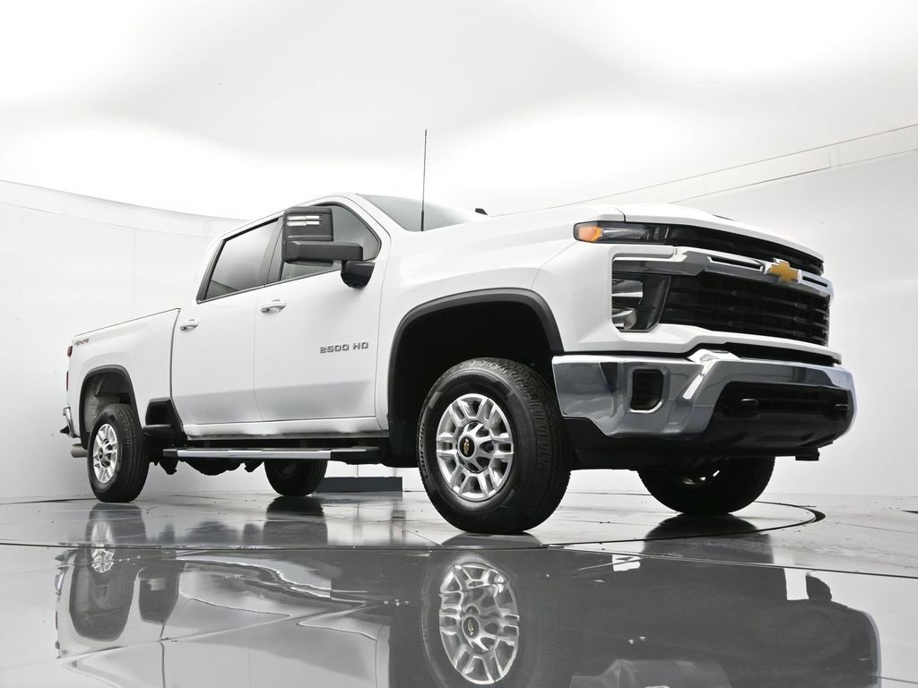 Used 2024 Chevrolet Silverado 2500 LT image 39