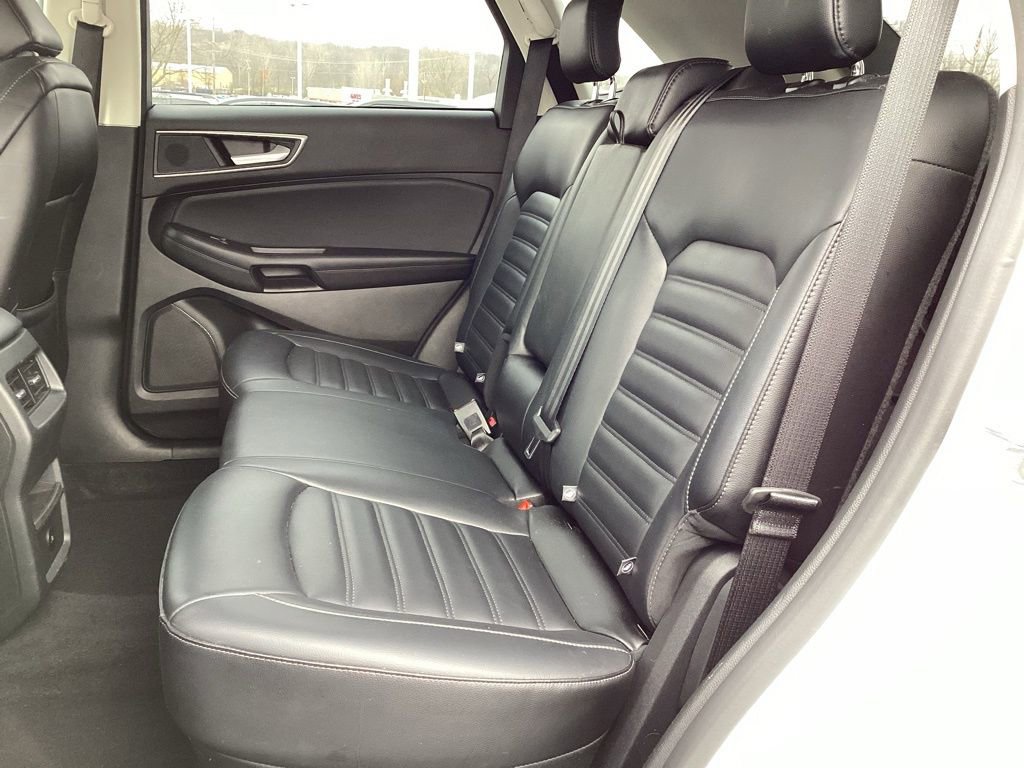 Used 2024 Ford Edge SEL image 16