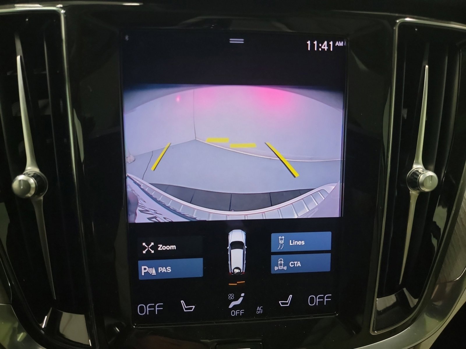 Used 2021 Volvo V60 T5 Cross Country image 23