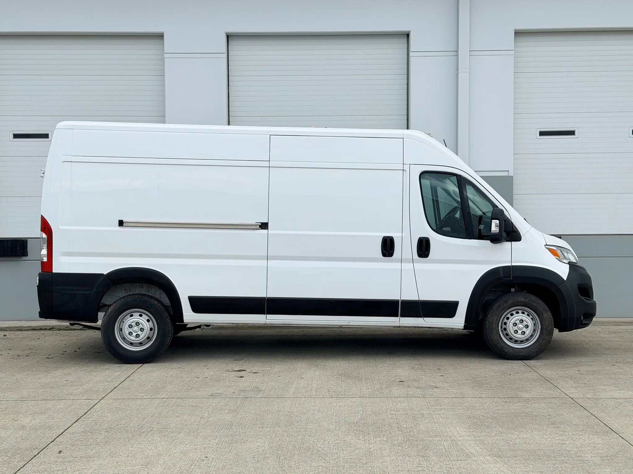 Used 2023 RAM ProMaster 2500 image 6