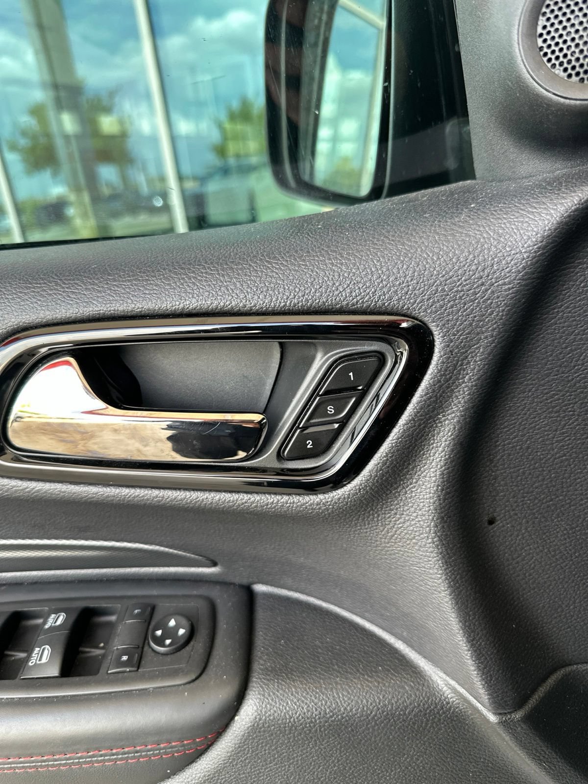 Used 2024 Dodge Durango GT RWD image 23