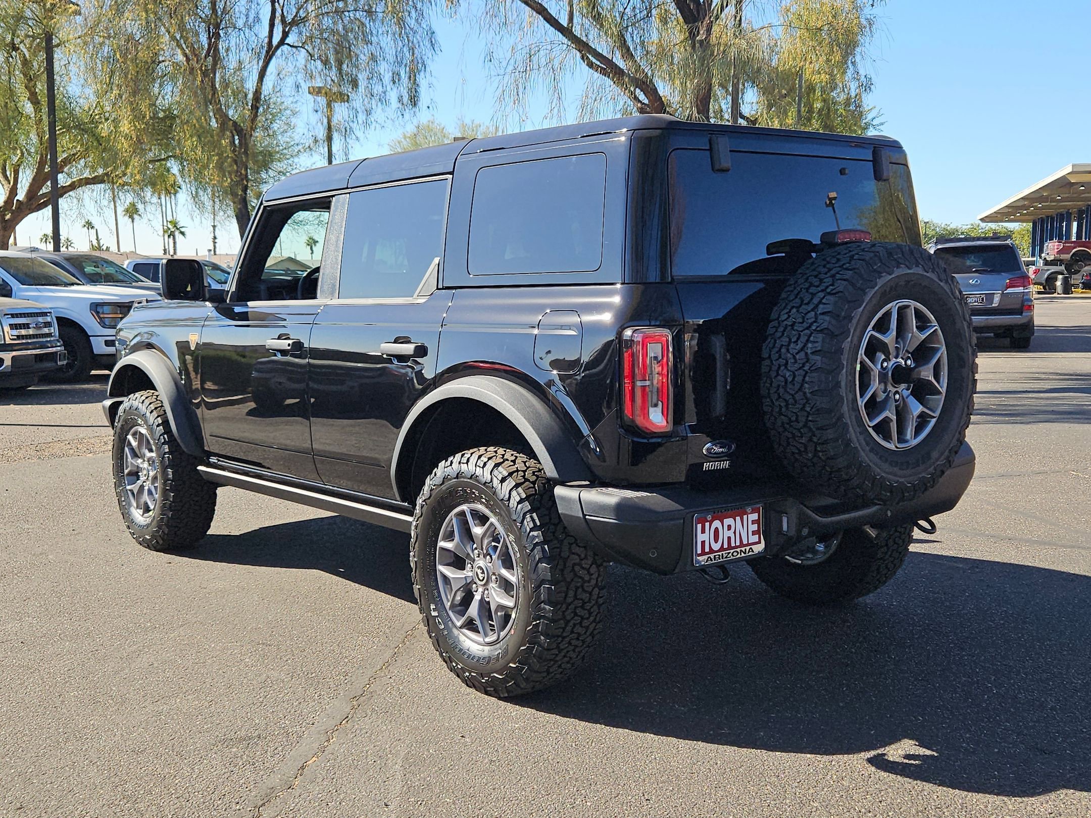 New 2025 Ford Bronco Badlands image 4
