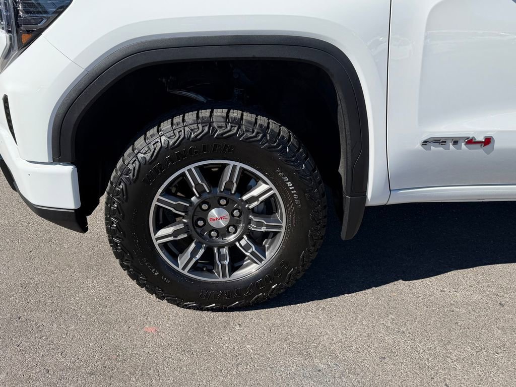 Used 2025 GMC Sierra 1500 AT4 image 28