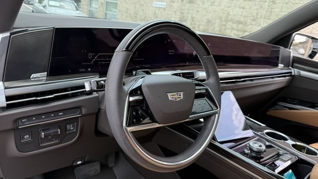 Used 2025 Cadillac Escalade Premium Luxury w/ LPO, Floor Liner Package AWD/4WD image 27