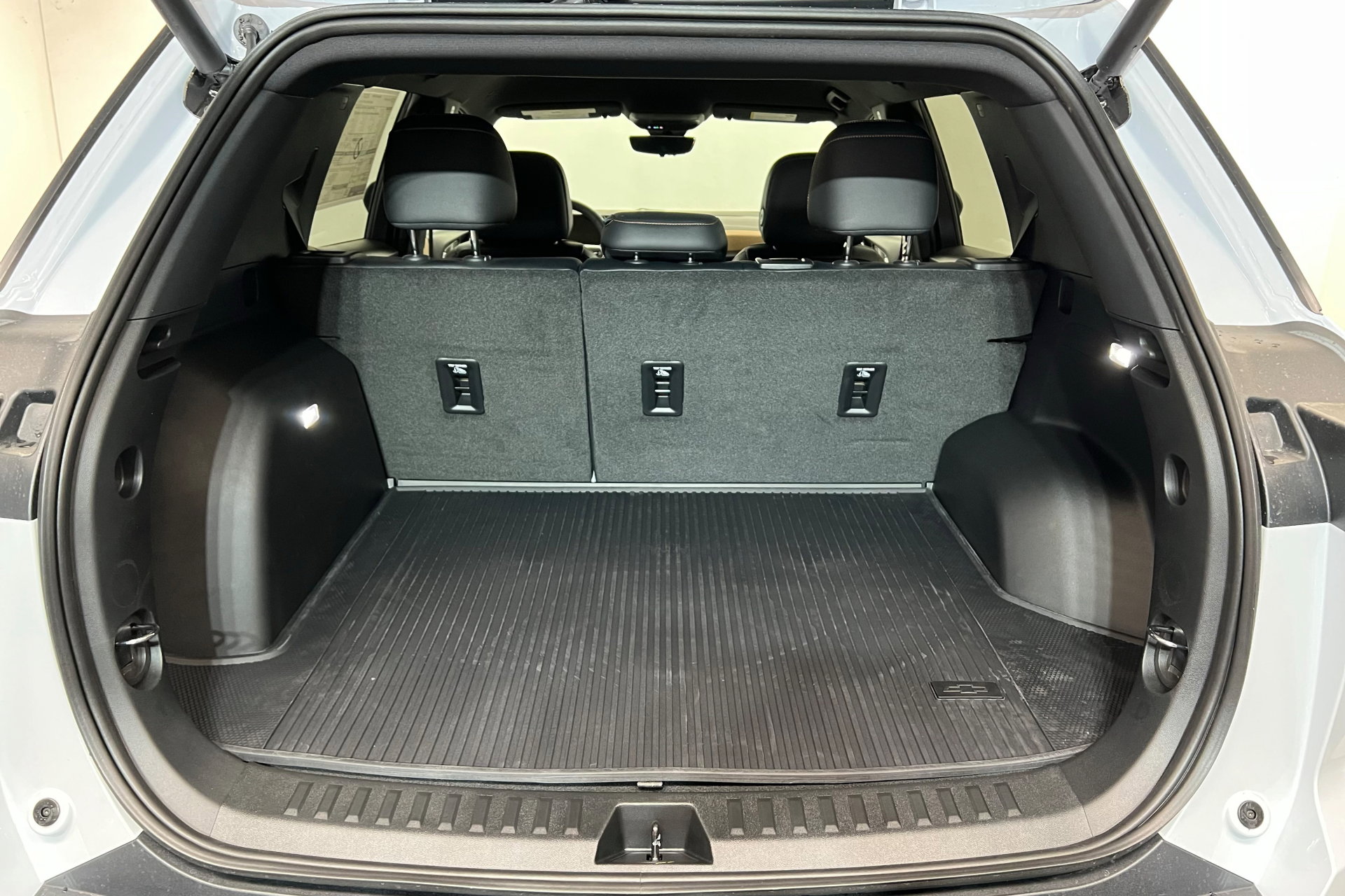 New 2026 Chevrolet Equinox ACTIV w/ Convenience Package III image 23