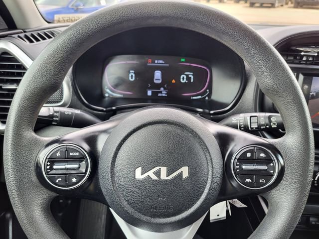 Used 2023 Kia Soul LX w/ LX Technology Package image 14