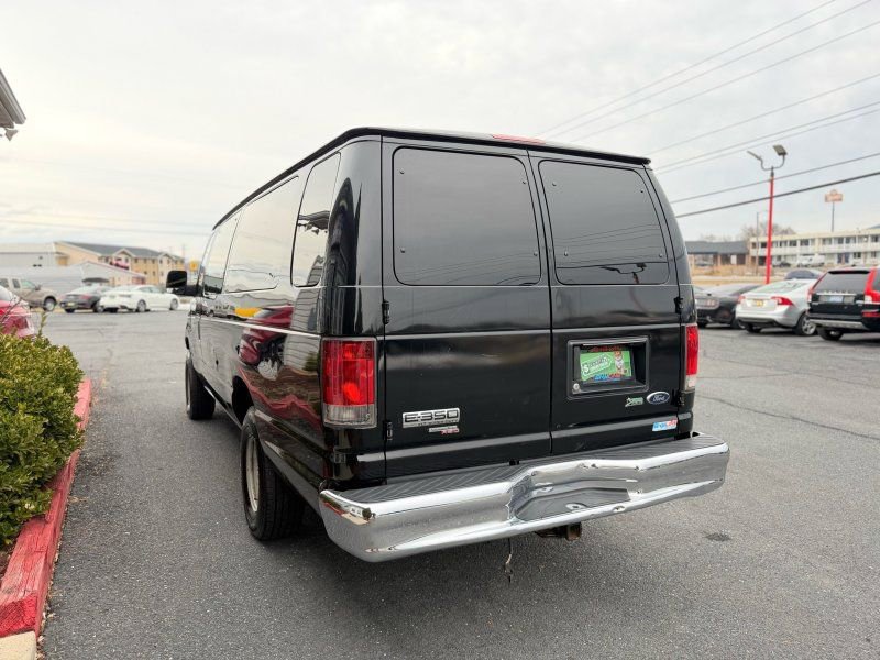 Used 2014 Ford E-350 and Econoline 350 XLT RWD image 7