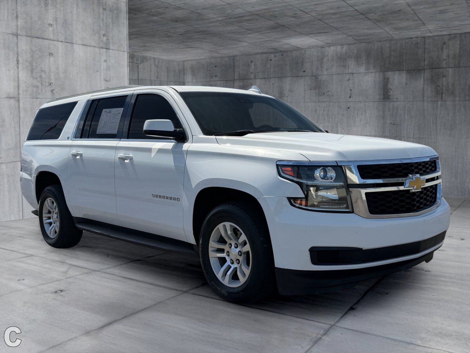 Used 2015 Chevrolet Suburban LT RWD image 8