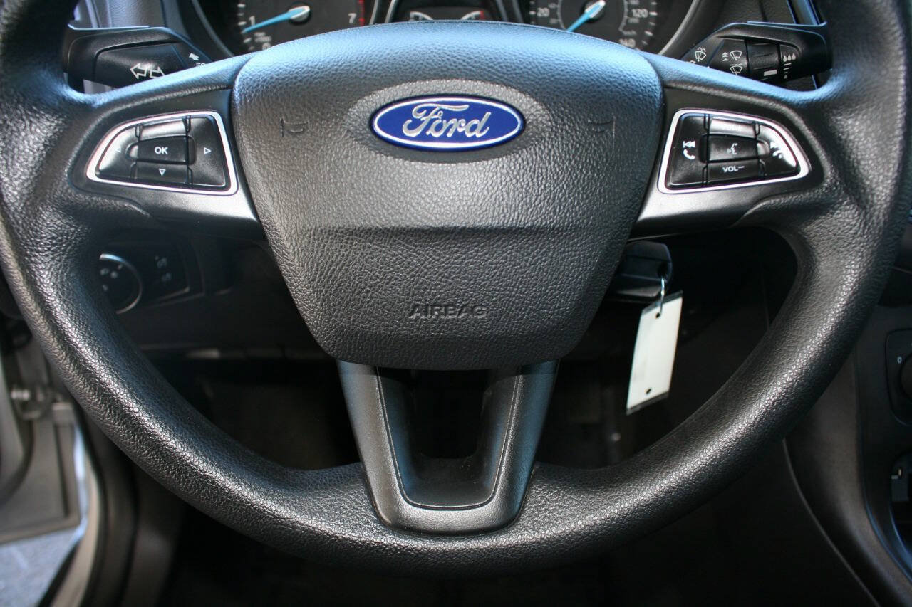 Used 2017 Ford Focus S FWD image 17