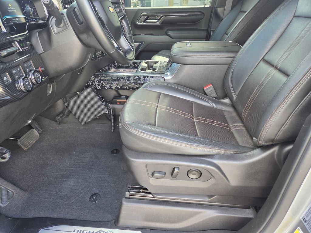 Used 2024 Chevrolet Silverado 2500 High Country w/ High Country Premium Package image 24