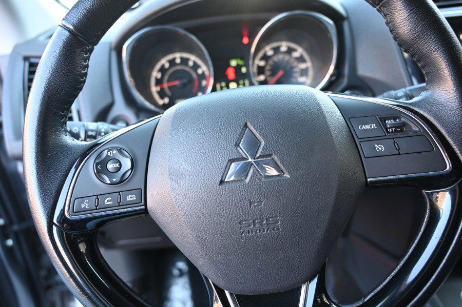 Used 2022 Mitsubishi Outlander Sport SE image 19