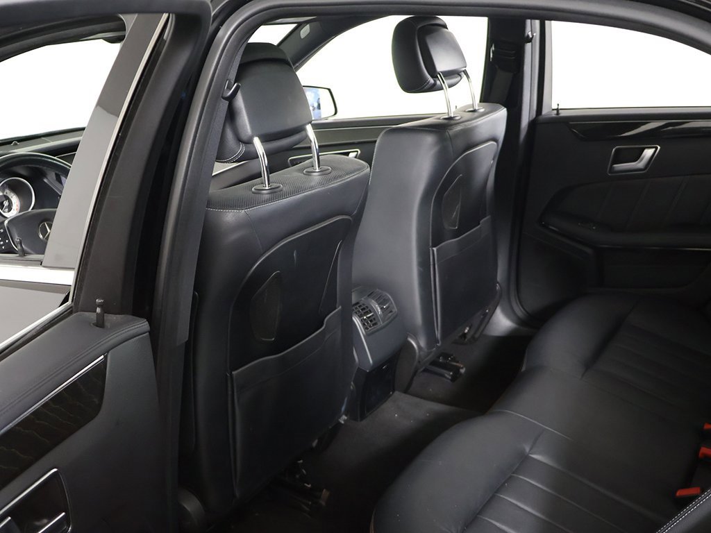 Used 2015 Mercedes-Benz E 400 4MATIC Sedan w/ Lighting Package image 28