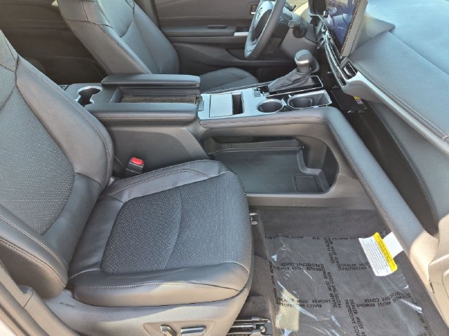 New 2026 Toyota Sienna Platinum AWD/4WD image 29