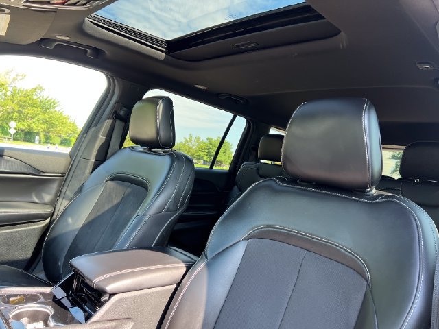 Used 2023 Jeep Grand Cherokee L Laredo AWD/4WD image 17