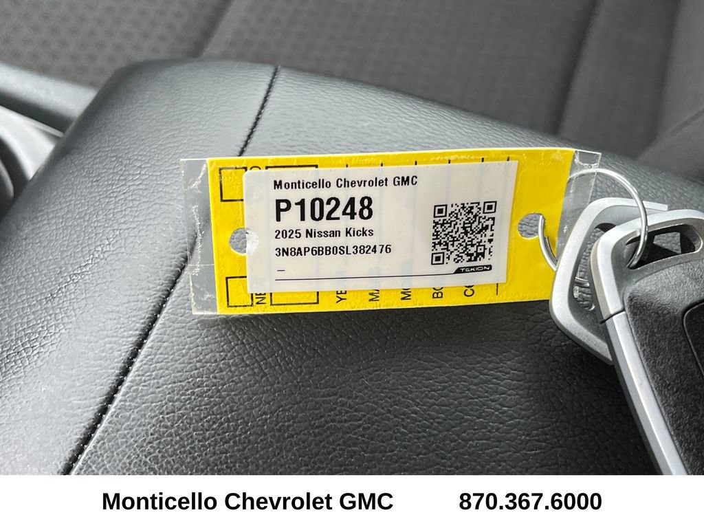 Used 2025 Nissan Kicks S AWD/4WD image 21