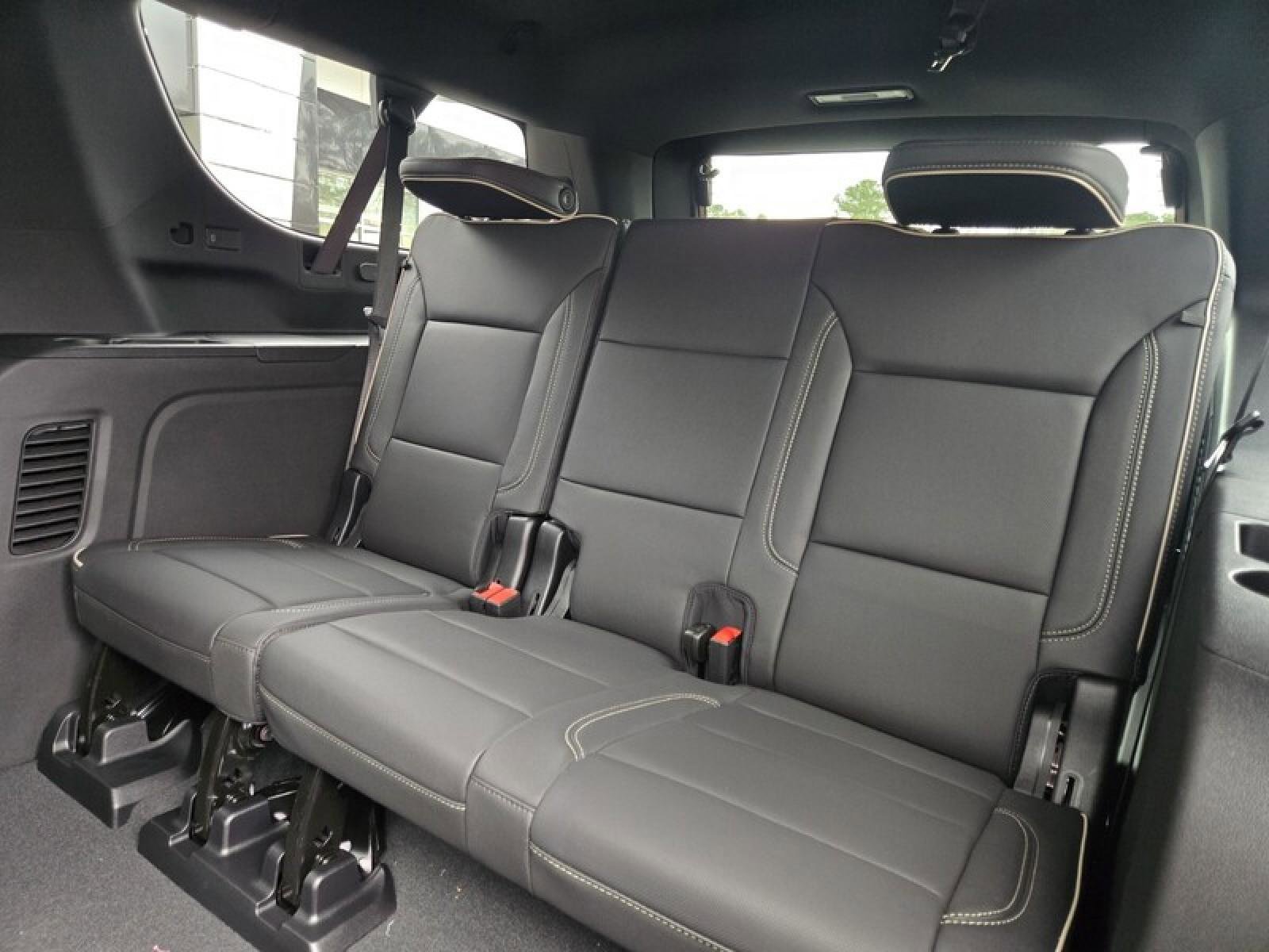 New 2026 GMC Yukon XL Elevation w/ Elevation Premium Package image 32
