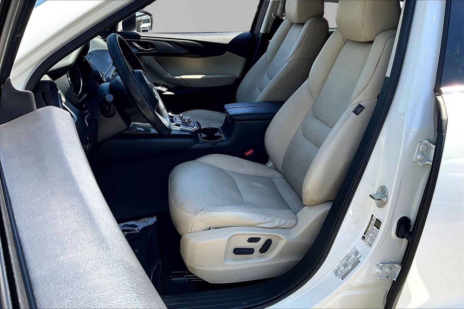 Used 2018 MAZDA CX-9 Touring w/ Touring Premium Package image 21