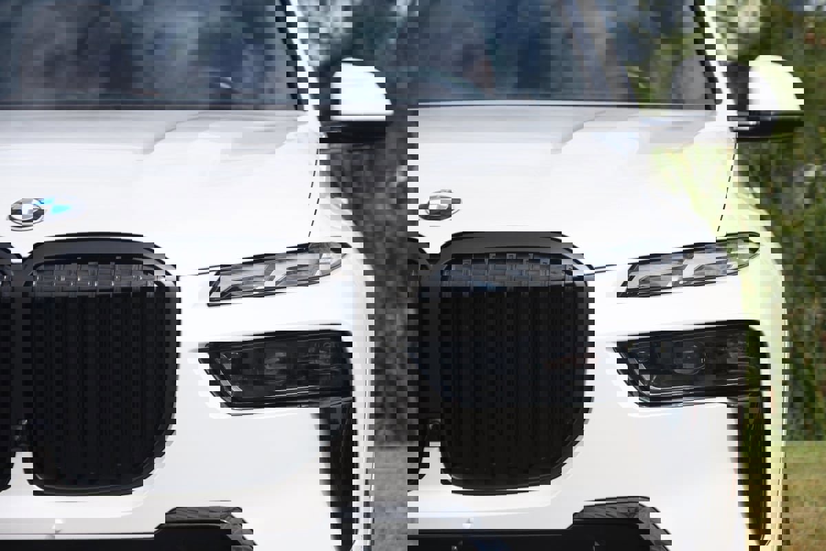 Used 2023 BMW X7 xDrive40i w/ M Sport Package image 84