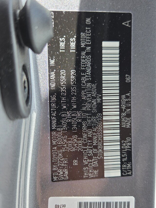 Used 2025 Toyota Highlander Limited AWD/4WD image 33