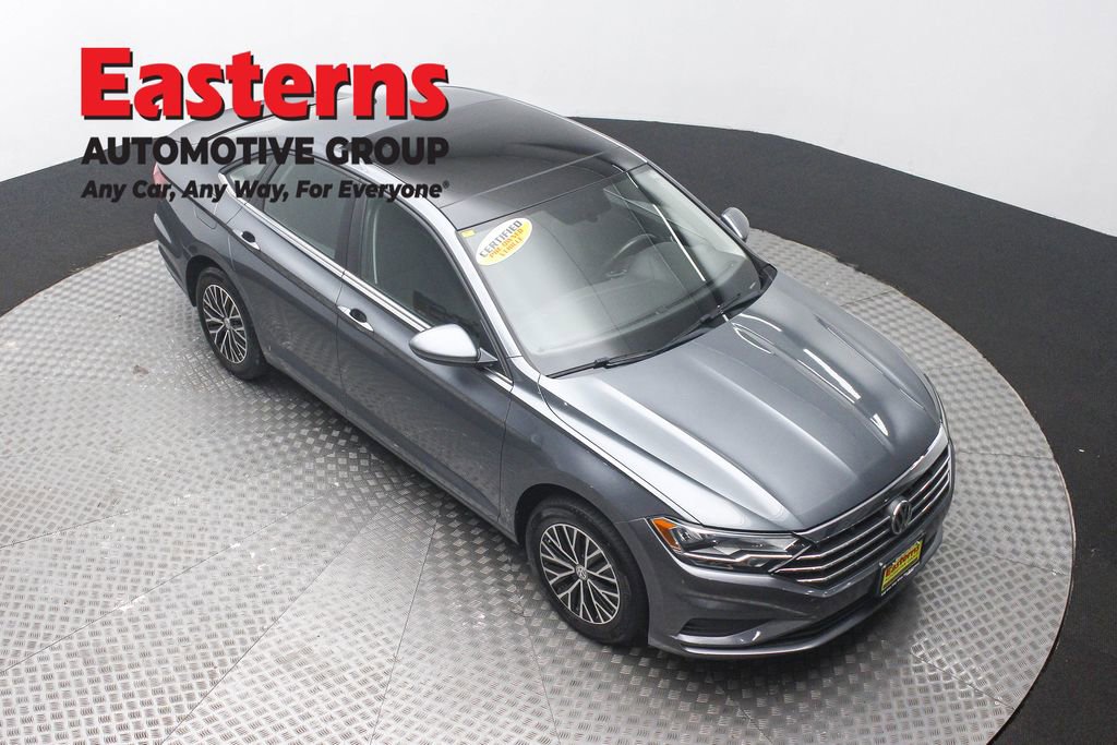 Used 2020 Volkswagen Jetta SE w/ SE Cold Weather Package image 3